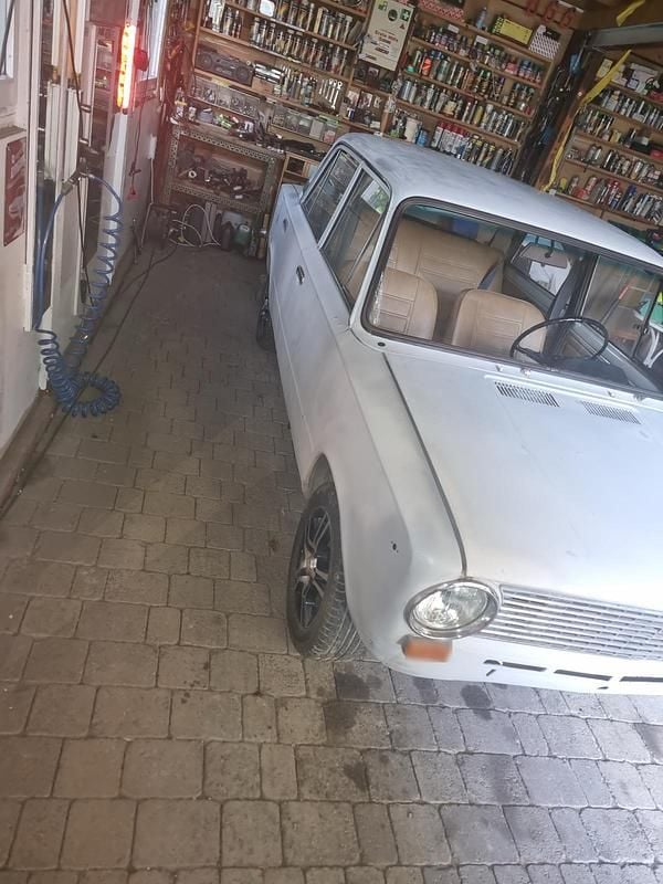 Second-hand Lada 2101 44 CP (32 kW) 1987 Alb Berlinǎ