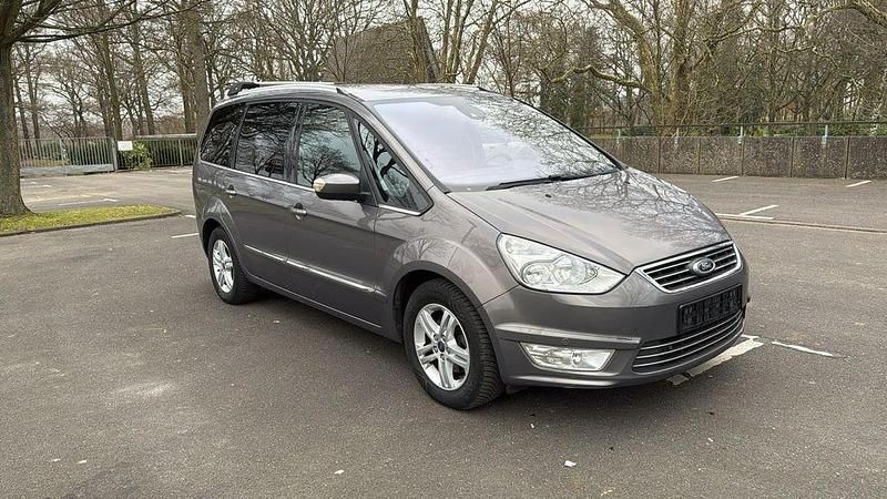 Gebraucht Ford Galaxy 140 PS (102 kW) 2014 Grau Van / Kleinbus