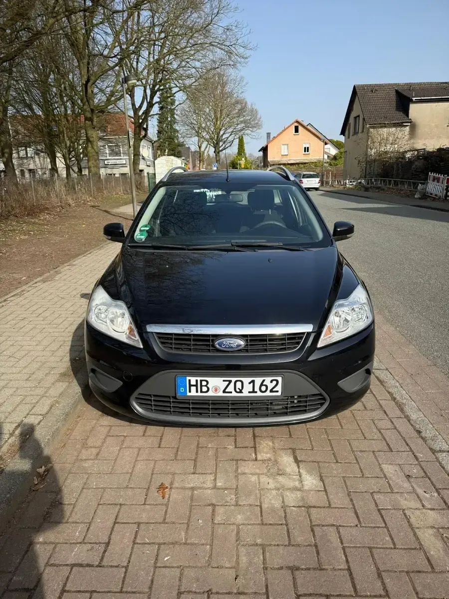 Usata Ford Focus 109 CV (80 kW) 2010 Nero Station wagon