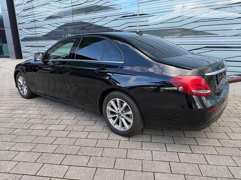 Second-hand Mercedes E200 150 CP (110 kW) 2019 Negru Berlinǎ