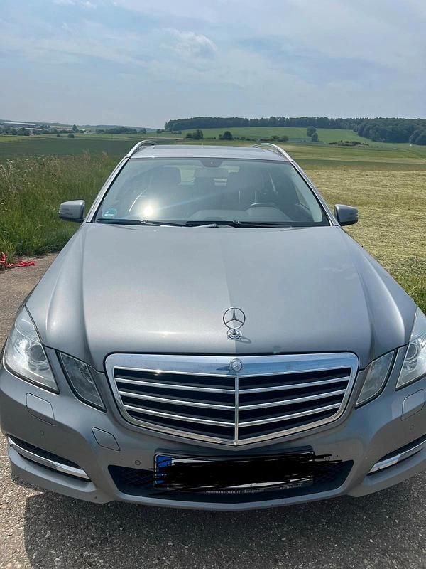 Second-hand Mercedes E200 184 CP (135 kW) 2011 Andere farben Break