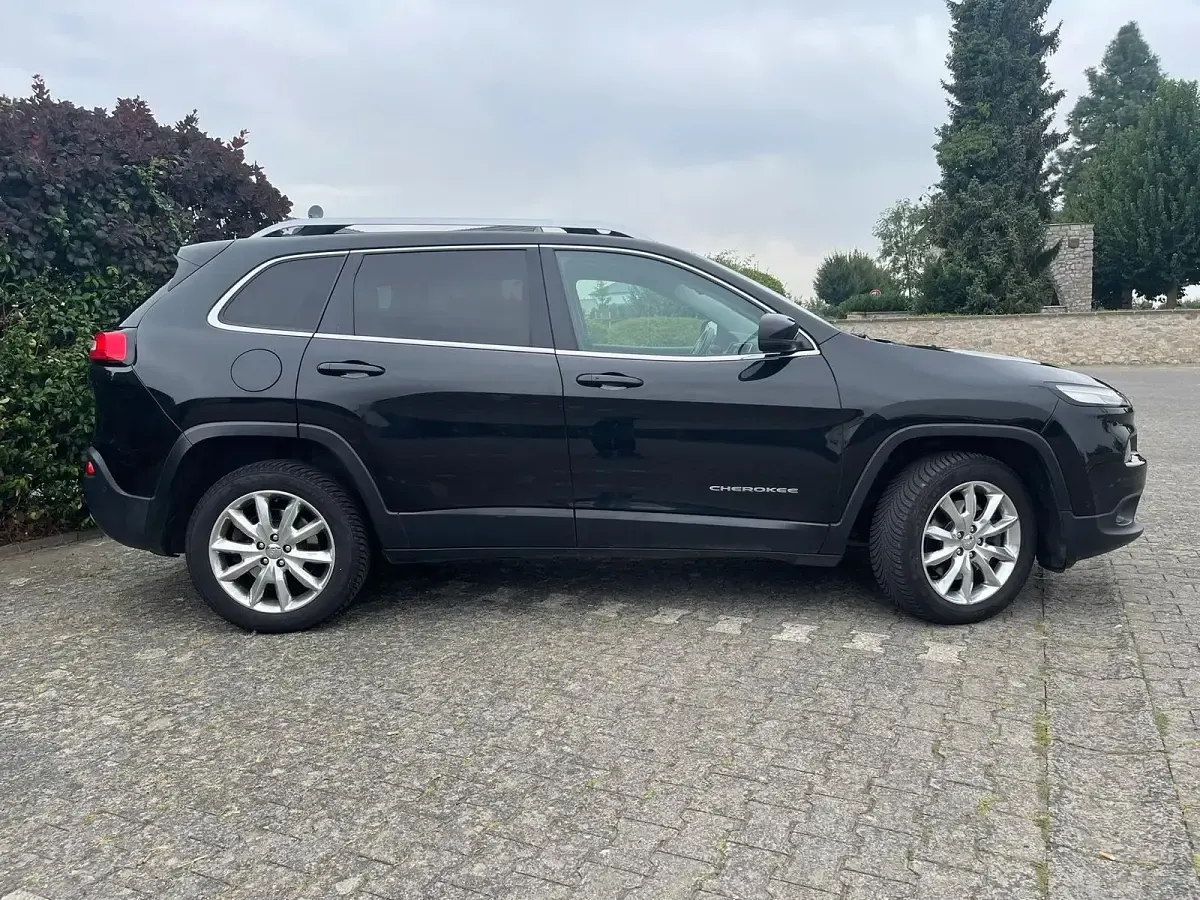 Gebraucht Jeep Cherokee 200 PS (147 kW) 2015 Schwarz SUV