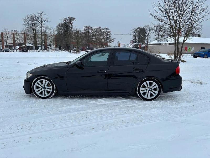 Gebraucht BMW 325 M Sport 197 PS (144 kW) 2010 Schwarz Limousine
