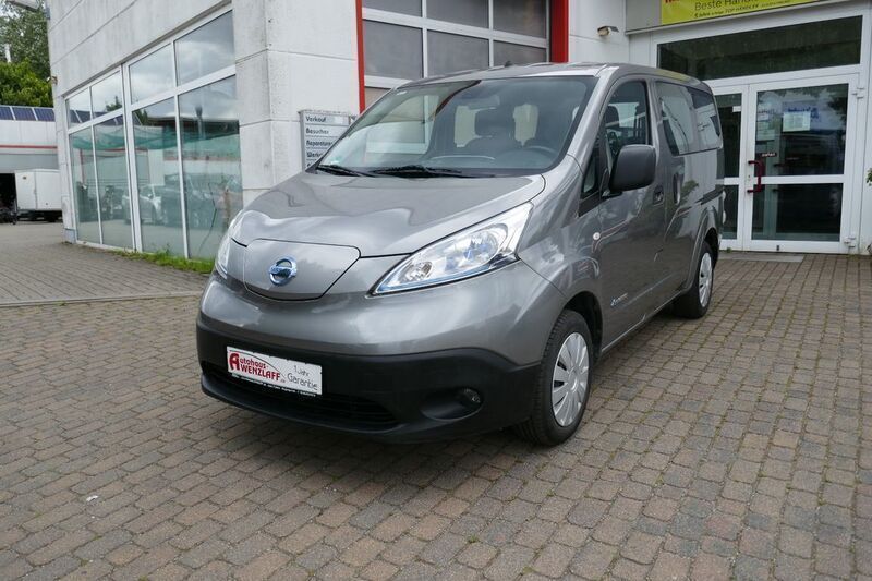 Grau Gebraucht 2017 Nissan e-NV200 Tekna Van | 11.900 € (Fairer Preis) - Bild 1/4