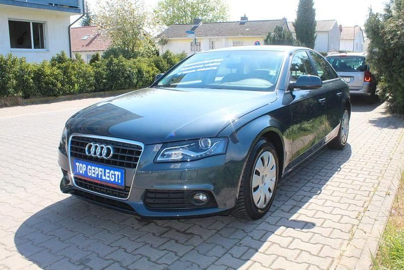Gebraucht Audi A4 Ambiente 160 PS (117 kW) 2011 Grau Limousine