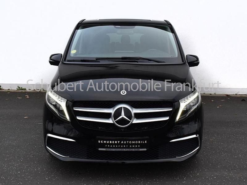 Gebraucht Mercedes V300 Avantgarde Edition 237 PS (174 kW) 2021 Obsidianschwarz Van / Kleinbus