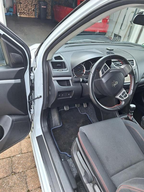 Gebraucht Suzuki Swift Sport 136 PS (100 kW) 2015 Weiß Kleinwagen