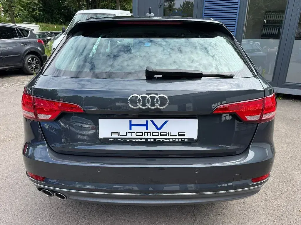 Gebraucht Audi A4 Sport 190 PS (139 kW) 2016 Grau Kombi