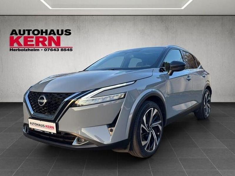 Grau Gebraucht 2024 Nissan Qashqai Tekna+ SUV | 32.980 € (Etwas zu teuer) - Bild 1/4
