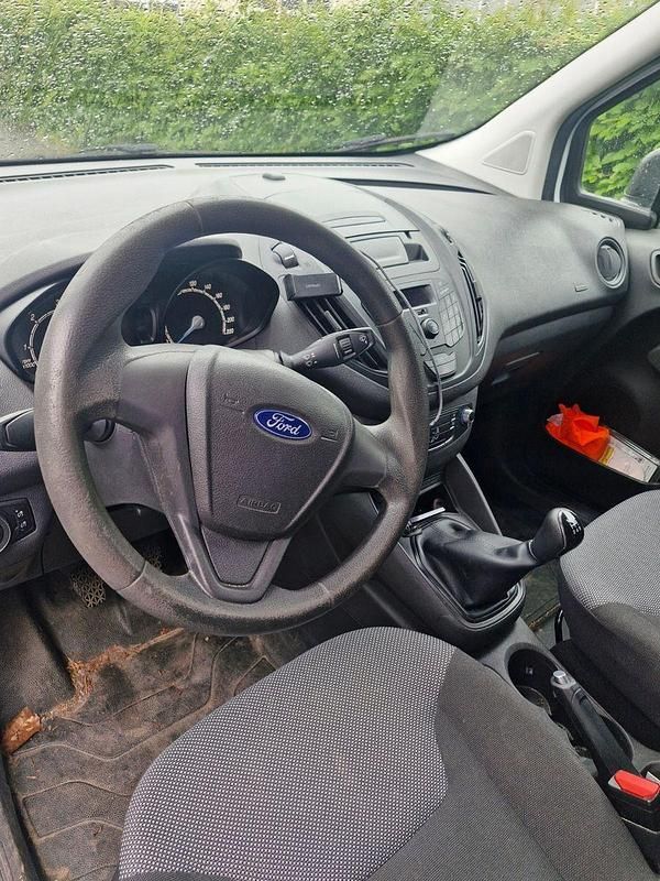 Gebraucht Ford Transit 75 PS (55 kW) 2017 Weiß Kombi