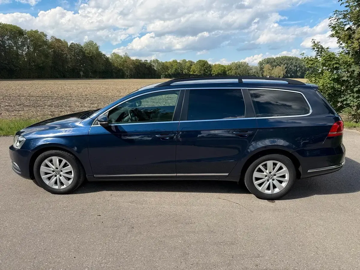 Gebraucht VW Passat 160 PS (117 kW) 2011 Blau Kombi