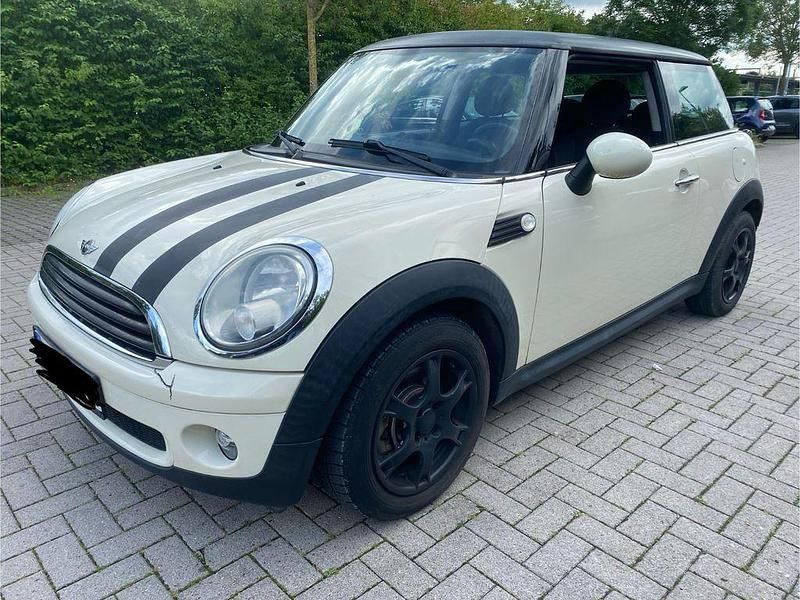 Weiß Gebraucht 2009 Mini ONE Kleinwagen | 2.490 € (Guter Preis) - Bild 1/4