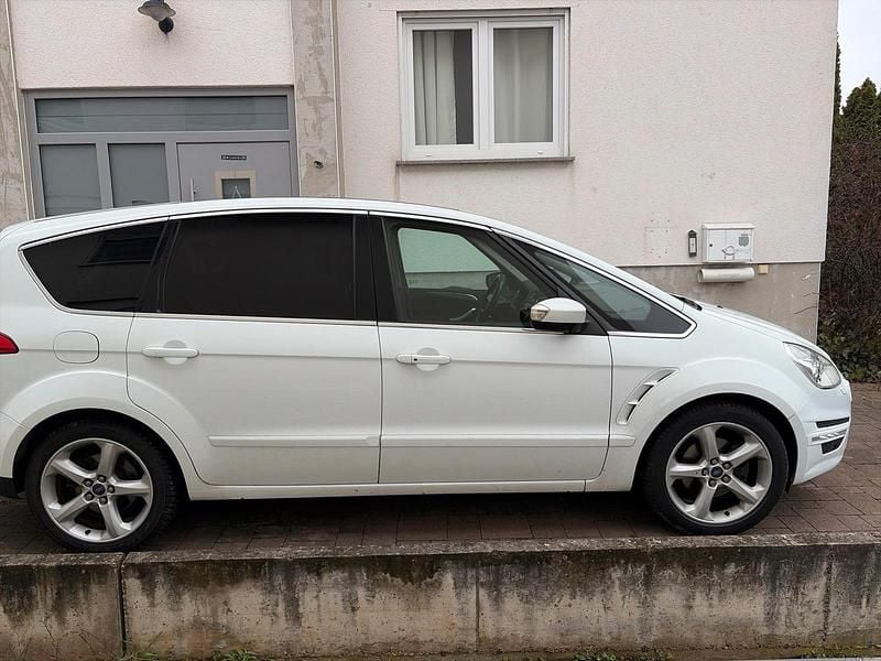 Gebraucht Ford S-MAX S 140 PS (102 kW) 2015 Weiß Van / Kleinbus