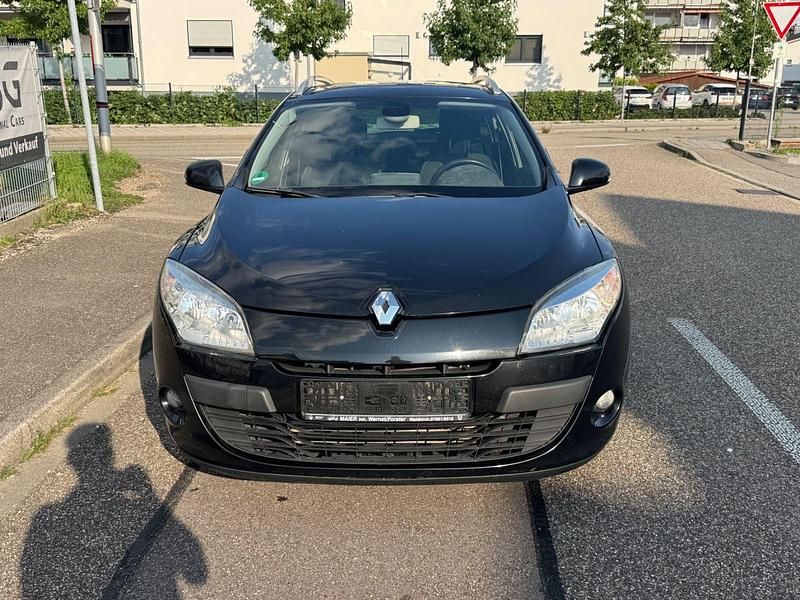 Schwarz Gebraucht 2011 Renault Mégane GrandTour Dynamique Kombi | 3.490 € (Fairer Preis) - Bild 1/4