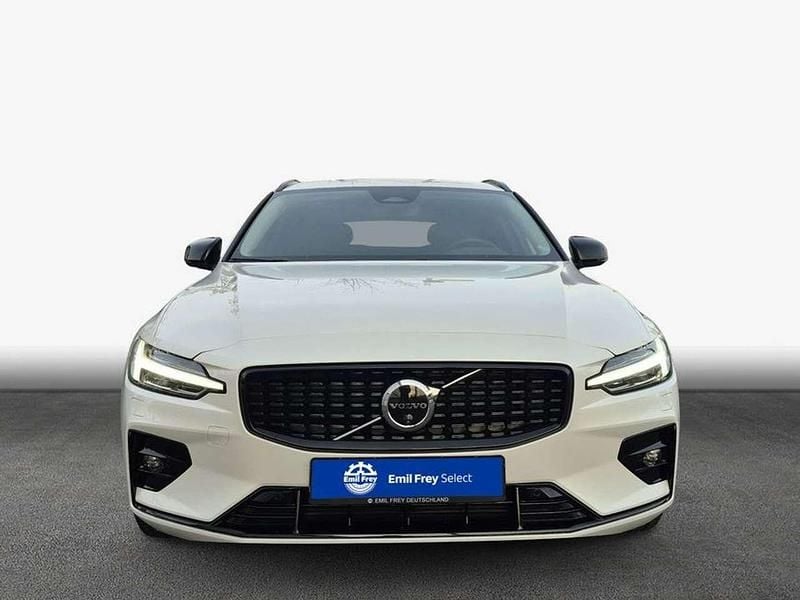 Gebraucht Volvo V60 Plus 197 PS (144 kW) 2025 Weiß Kombi