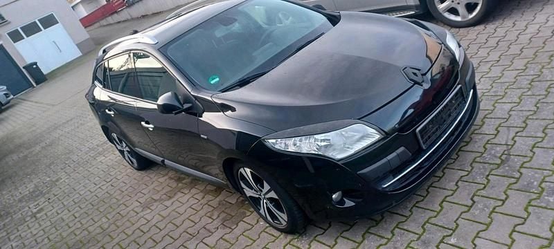 Schwarz Gebraucht 2011 Renault Mégane GrandTour Bose Edition Kombi | 2.500 € (Guter Preis) - Bild 1/4