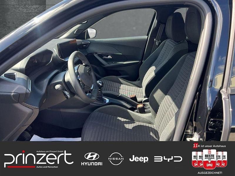 Second-hand Peugeot 2008 Active 101 CP (74 kW) 2023 Negru SUV