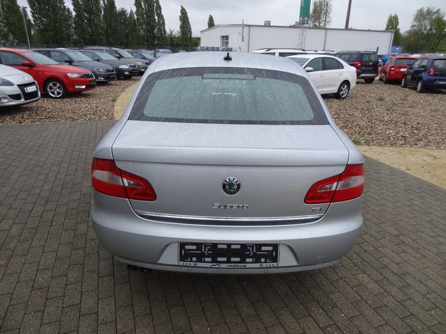 Gebraucht Skoda Superb Ambition 160 PS (117 kW) 2010 Silber metallic Limousine