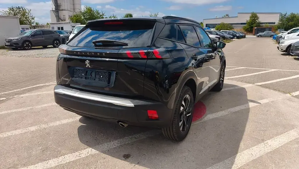 Gebraucht Peugeot 2008 Allure 131 PS (96 kW) 2022 Schwarz SUV