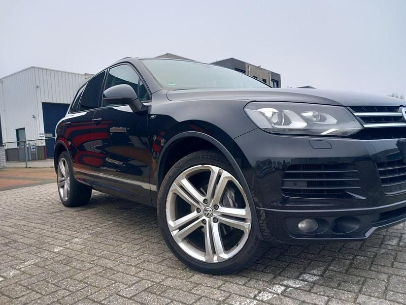 Schwarz Gebraucht 2013 VW Touareg R-line SUV | 13.500 € (Guter Preis) - Bild 1/4