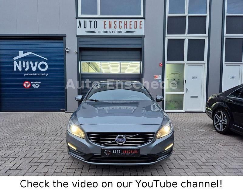 Gebraucht Volvo S60 Dynamic 190 PS (139 kW) 2018 Grau Limousine