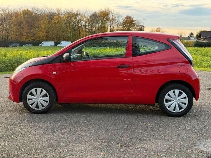 Gebraucht Toyota Aygo Business Edition 69 PS (50 kW) 2018 Rot Kleinwagen