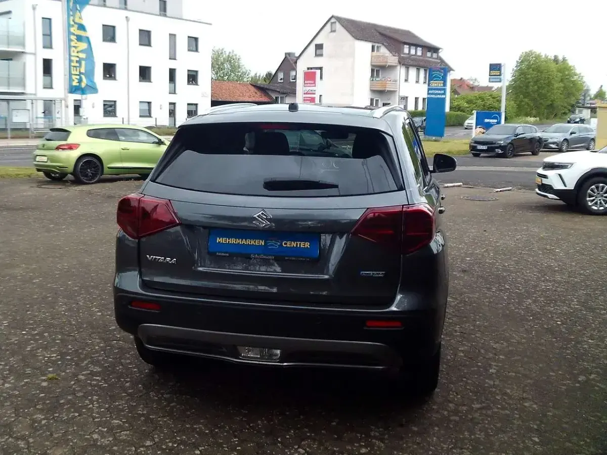 Neu Suzuki Vitara Comfort 109 PS (80 kW) 2026 Grau SUV