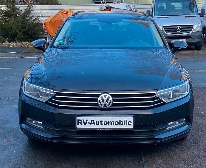 Gebraucht VW Passat Trendline 120 PS (88 kW) 2018 Schwarz Kombi