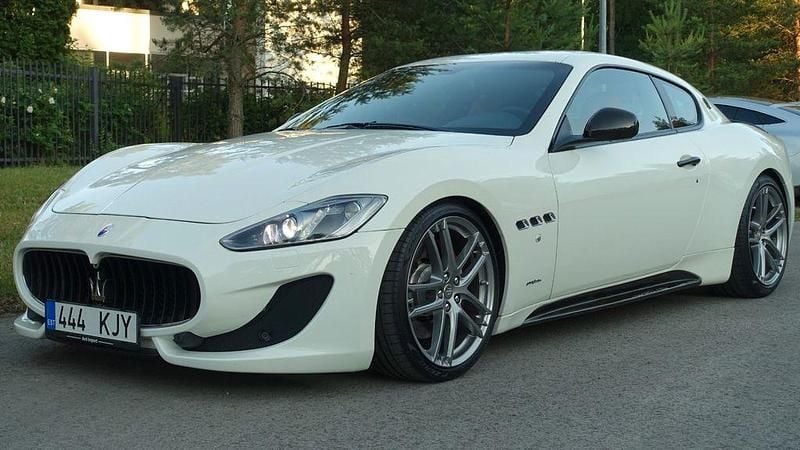 Weiß Gebraucht 2016 Maserati Granturismo Coupé | 56.500 € - Bild 1/4