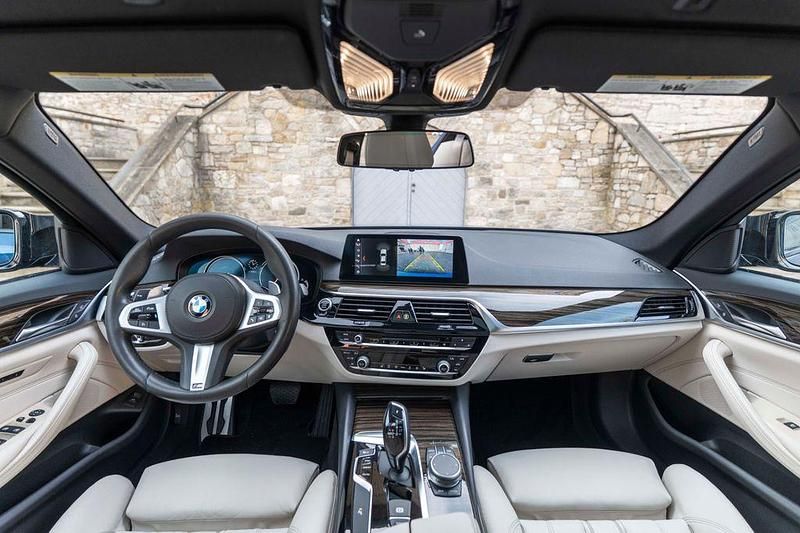 Używany BMW 530 M Performance 252 KM (185 kW) 2019 Niebieski Sedan/Limuzyna