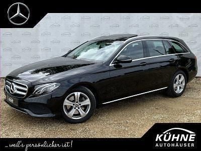 Schwarz, Gebraucht 2018 Mercedes E200 Avantgarde Kombi | 26.900 € (Fairer Preis) - Bild 1/4