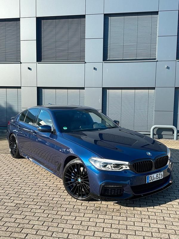 Blau Gebraucht 2018 BMW 540 Limousine | 34.999 € (Teuer) - Bild 1/4