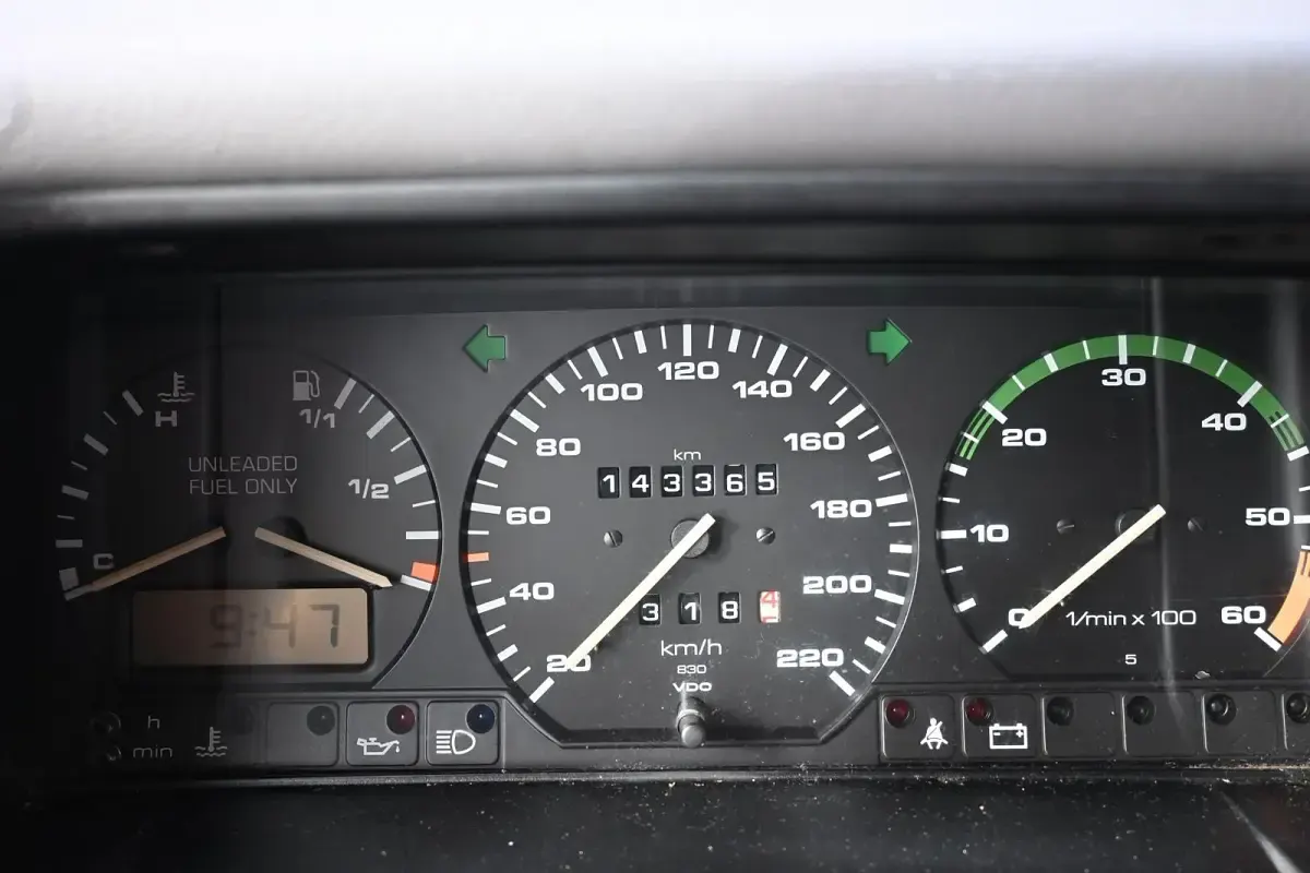 Second-hand VW Multivan 110 CP (80 kW) 1995 Roșu Monovolum
