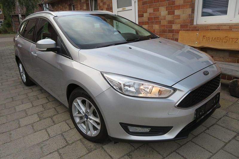 Gebraucht Ford Focus Business Edition 125 PS (91 kW) 2017 Silber Kombi