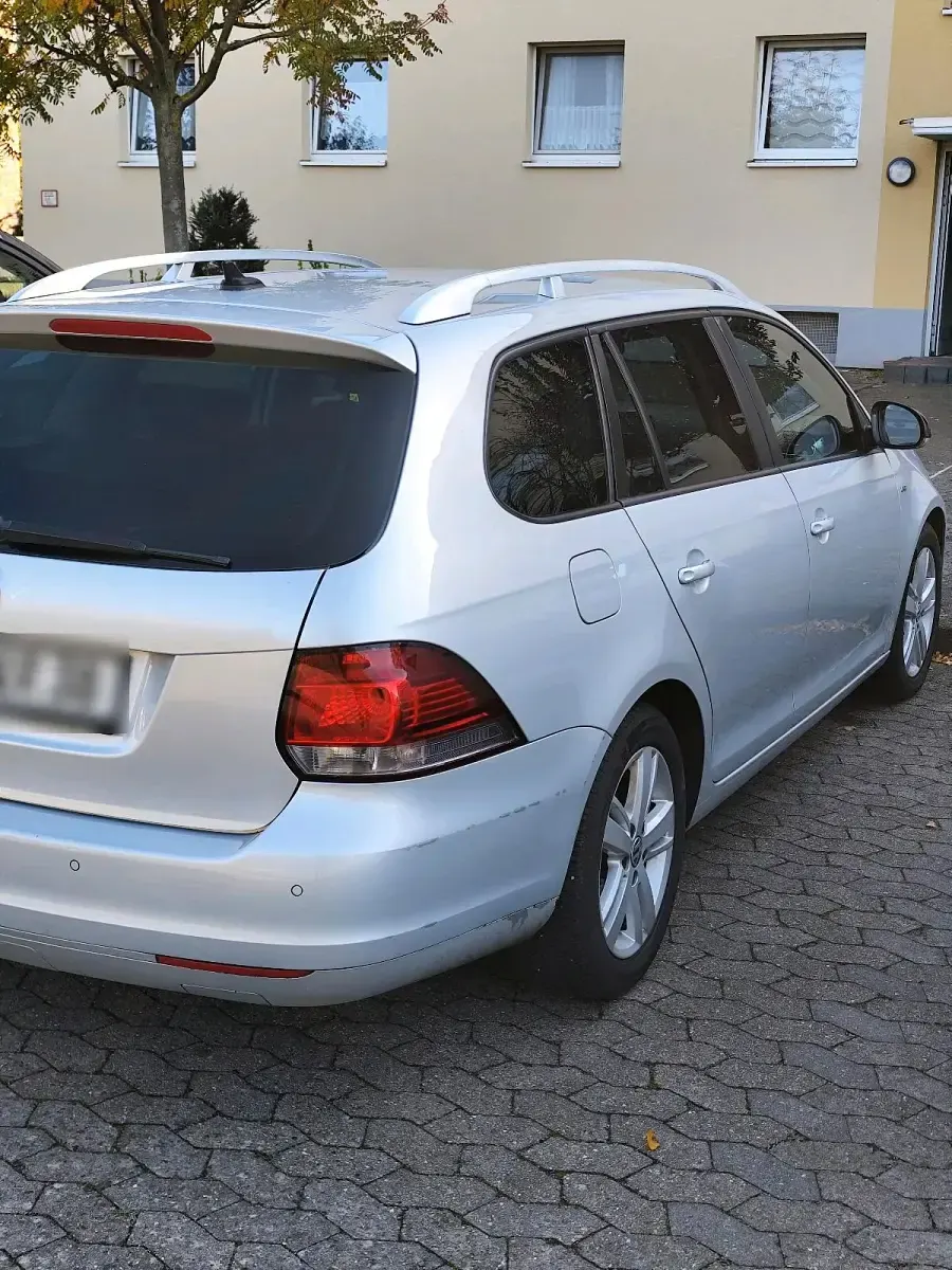 Gebraucht VW Golf VII 105 PS (77 kW) 2012 Silber Kombi