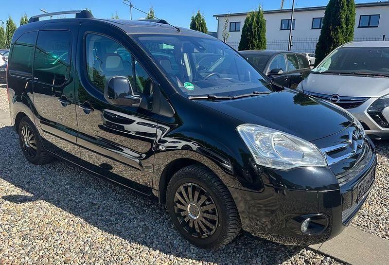 Schwarz Gebraucht 2010 Citroën Berlingo Exclusive Van / Kleinbus | 4.990 € (Fairer Preis) - Bild 1/4