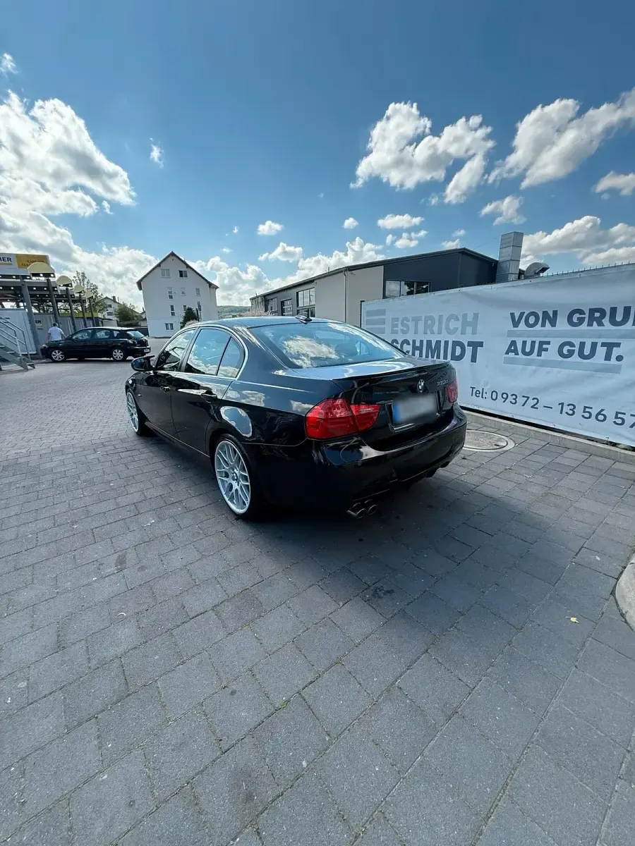 Gebraucht BMW 330 245 PS (180 kW) 2009 Schwarz Limousine