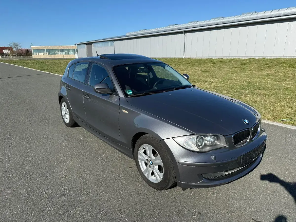 Używany BMW 120 Advantage 177 KM (130 kW) 2011 Szary Hatchback