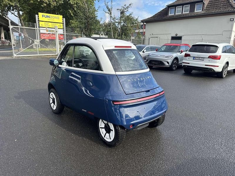 Gebraucht Micro Lite 13 kW (18 PS) 2023 Blau Limousine