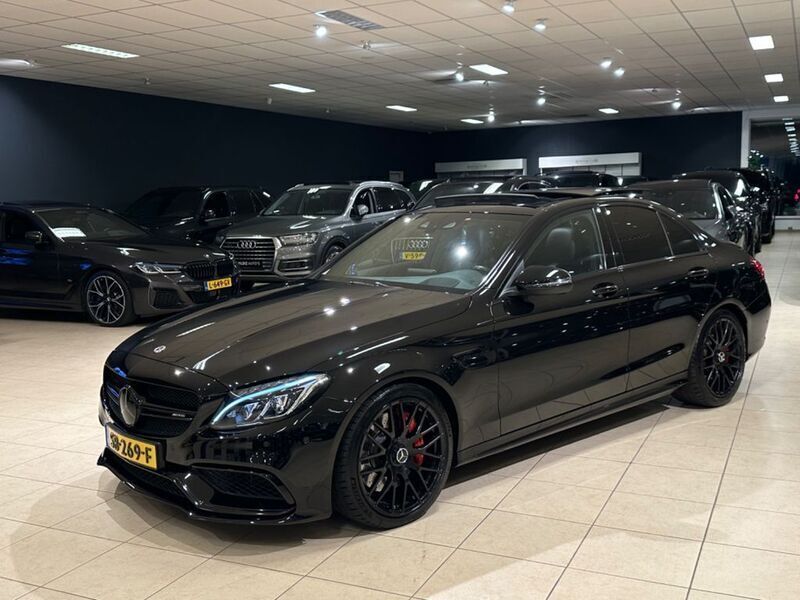 Schwarz Gebraucht 2016 Mercedes C63 AMG AMG Limousine | 41.950 € (Teuer) - Bild 1/4