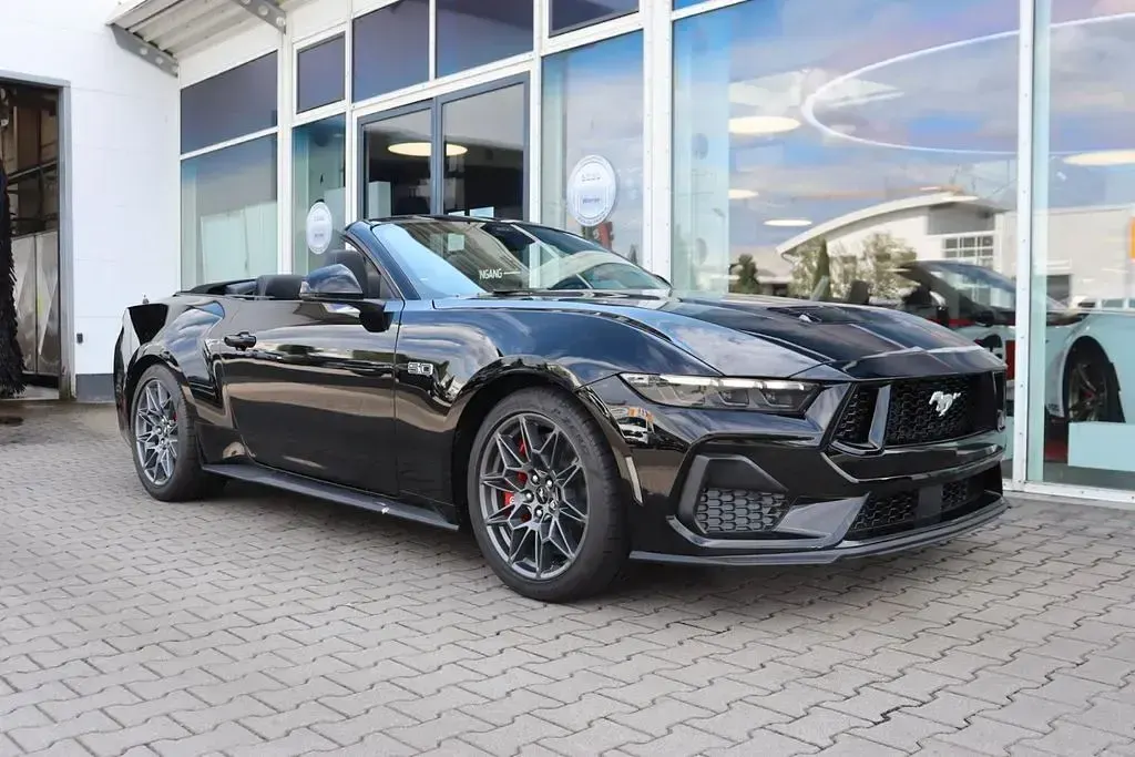 Neu Ford Mustang GT Convertible 446 PS (328 kW) 2026 Schwarz Cabrio