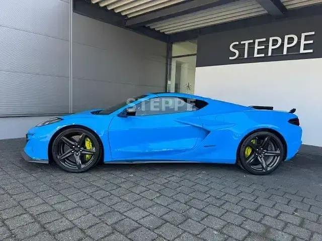 Używany Corvette C8 644 KM (473 kW) 2024 Niebieski Coupe