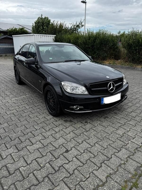 Schwarz Gebraucht 2009 Mercedes C350 Limousine | 6.500 € (Superpreis) - Bild 1/4
