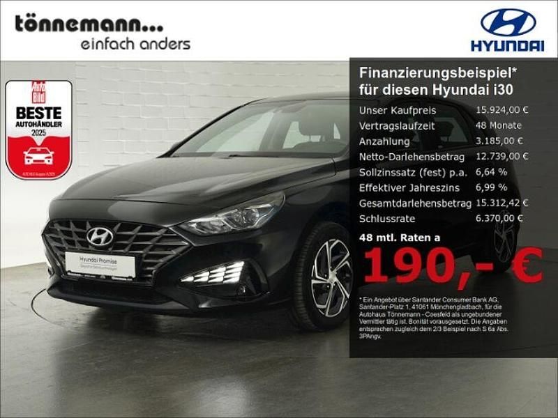 Schwarz Gebraucht 2021 Hyundai i30 Trend Limousine | 15.924 € (Fairer Preis) - Bild 1/4