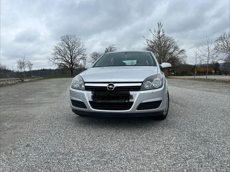 Gebraucht Opel Astra 90 PS (66 kW) 2005 Silber Limousine