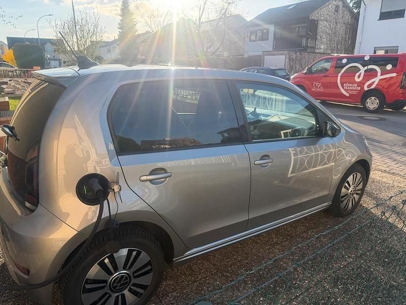 Gebraucht VW e-up! 61 kW (83 PS) 2022 Silber Kleinwagen