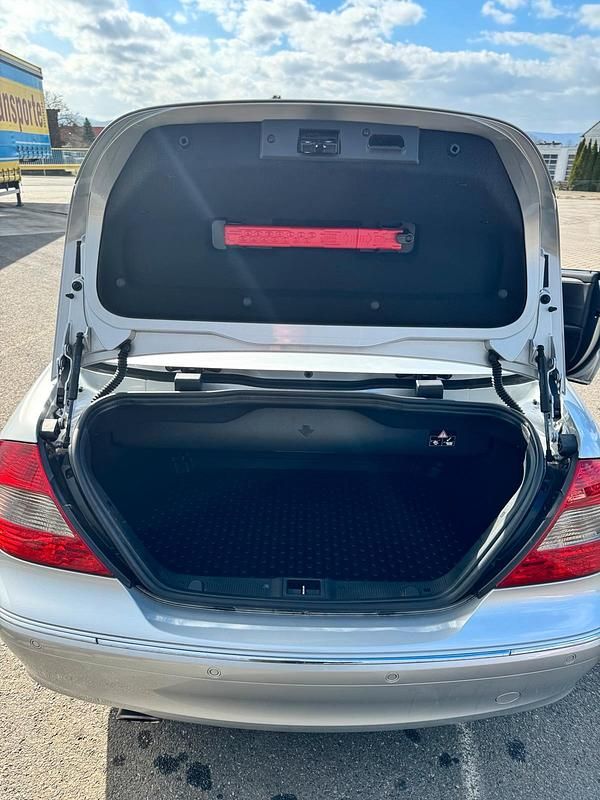 Gebraucht Mercedes CLK200 184 PS (135 kW) 2010 Silber Cabrio