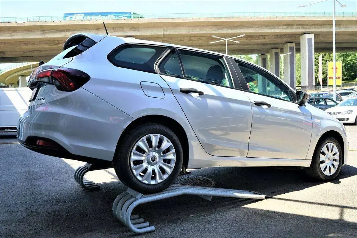 Gebraucht Fiat Tipo 101 PS (74 kW) 2021 Silber Kombi