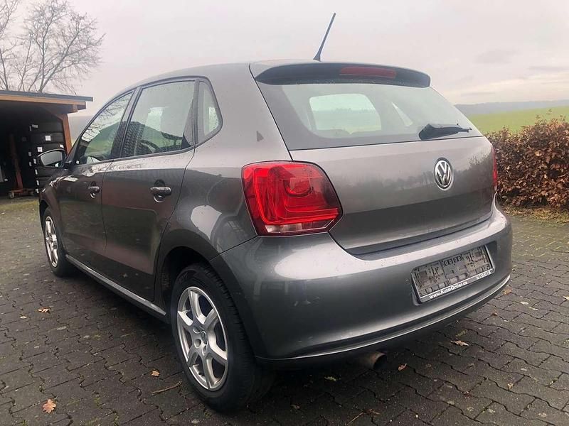 Gebraucht VW Polo Match 90 PS (66 kW) 2012 Grau Limousine