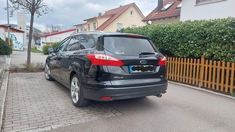 Gebraucht Ford Focus Titanium 182 PS (133 kW) 2014 Schwarz Kombi